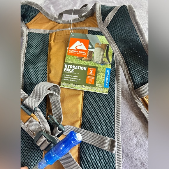 Ozark Trail Brown and Gray Backpack - Picture 4 of 5